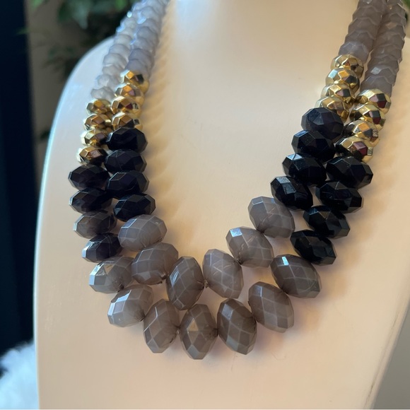 Beaded Necklace - Picture 3 of 4